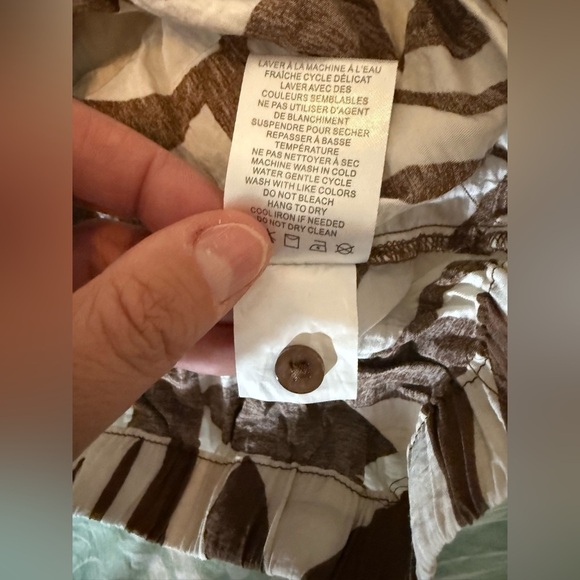 Joie - Brown and Cream patterned Sleeveless Button-Up tank-top - Picture 4 of 5